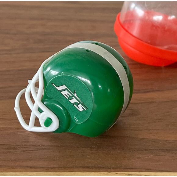 Vintage NFL Mini Gumball Vending Machine New York Jets Plastic Football Helmet - Picture 8 of 12